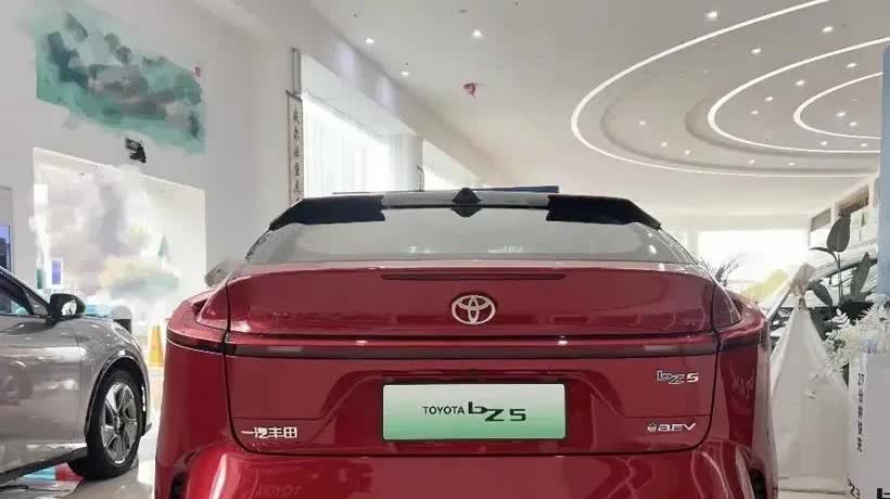 有了电车后，知道电车的优势：

1、城市上下班代代步，首选电车。

2、