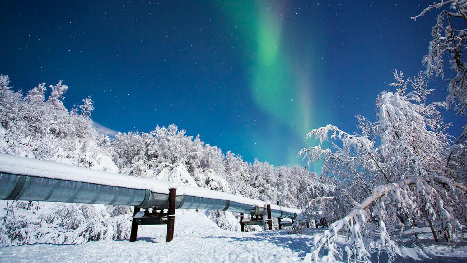 零下30°C，一边泡温泉，一边看极光，阿拉斯加也太会了！
