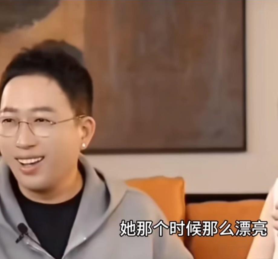 导演于正说，
我曾经认为在女演员当中，没有几个人能比张檬漂亮的，她之前在我的戏里