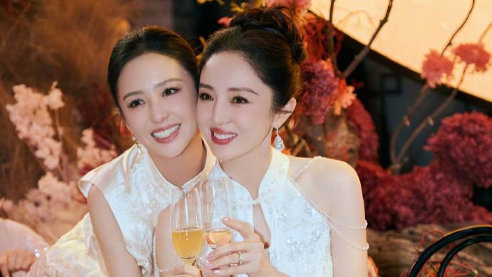 佟丽娅祝董璇新婚快乐，好闺蜜合影留念，佟丽娅称自己是娘家人