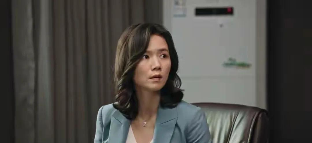 《利剑·玫瑰》大结局了，第32集有一处让人不能理解。     叶修明醒了和方子琳