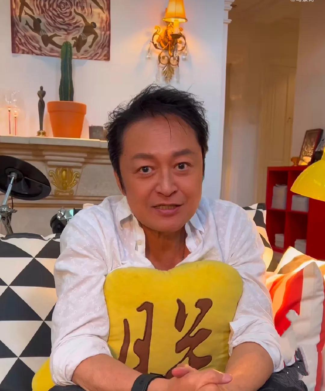 63岁的马景涛直播间晕倒这事！
给所有男人都上了一课！
甭管你年轻时多大名气，多