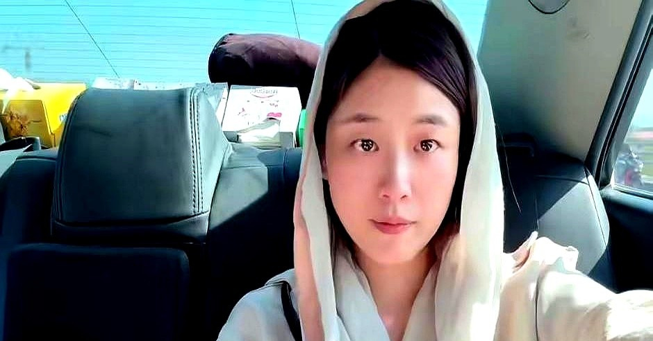 女子回国旧账被网友翻出











有个女人，当年为了嫁去伊朗，为了讨