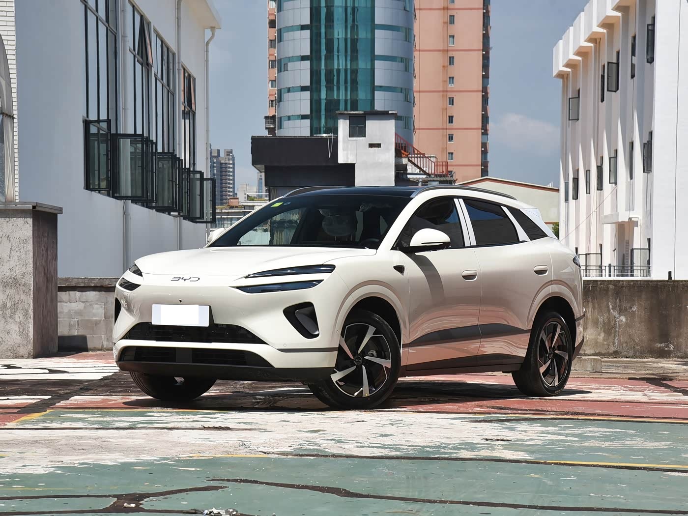 比亚迪这款中型SUV不足14万起，纯电/插混双动力可选，外观