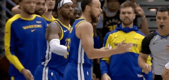 今天NBA常规赛勇士客场对阵鹈鹕的比赛到了第四节，场上发生了让人大跌眼镜的一幕。