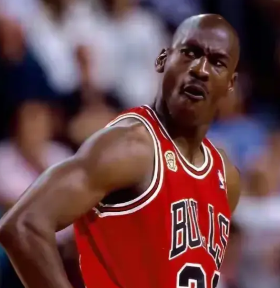 NBA历史影响力最大的五位超巨都有谁？

1乔丹：至今为止NBA只有他做到了带队