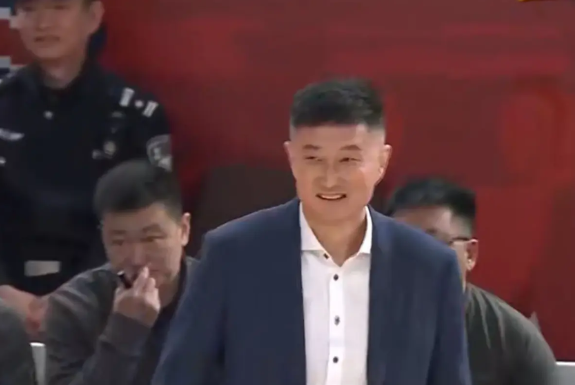 广东队客战山西惨败的真因是什么？
一.杜锋准备不足，特别对凯尔三世这个点一无所知