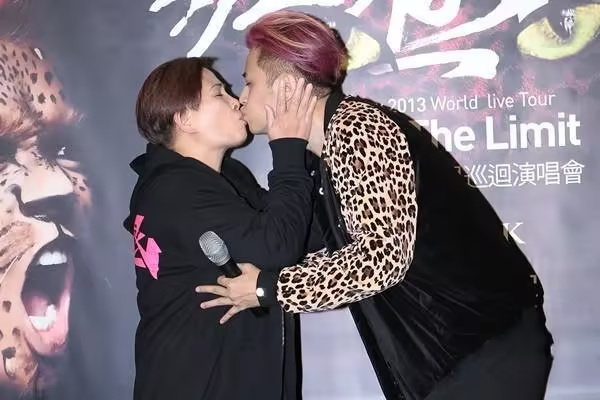 近日，男星罗志祥自曝已写好遗嘱，并称自己患微笑忧郁症，症状跟严重抑郁症没区别。那