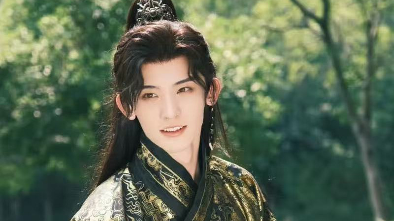 三部热剧重要角色霸屏，常华森为什么资源这么好，到底什么来头？