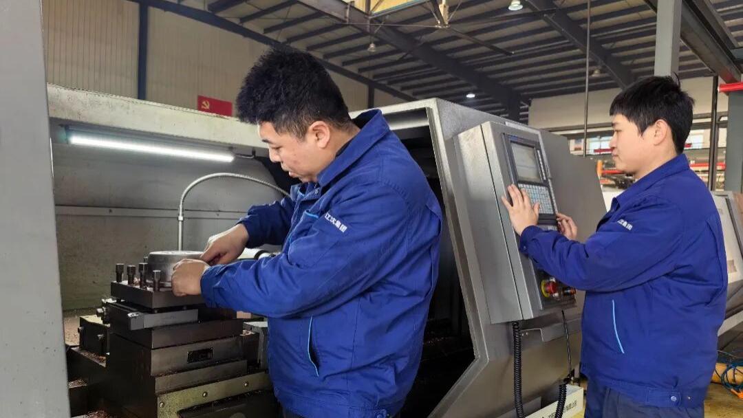 春节我在岗 辽沈集团职工用奋斗书写“敬业福”