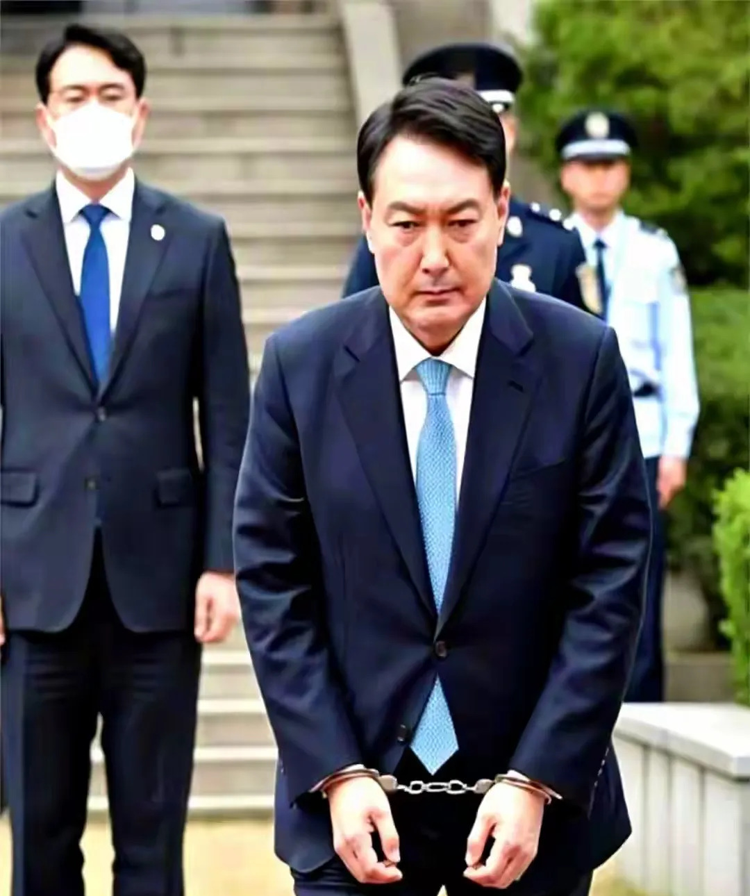 韩国未来堪忧





 





 真是让人气炸了！一个国家领导人，刚上台就