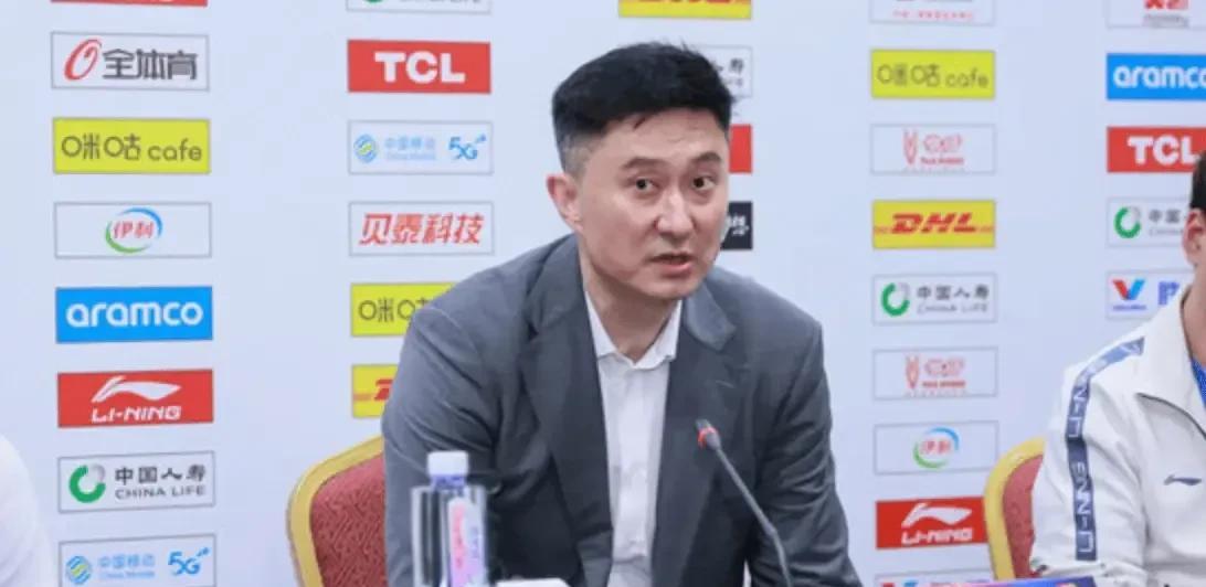 拼得不够凶！杜锋谈广东男篮惨败山西男篮42分：
“我们今天拼得不够凶，比赛中的强