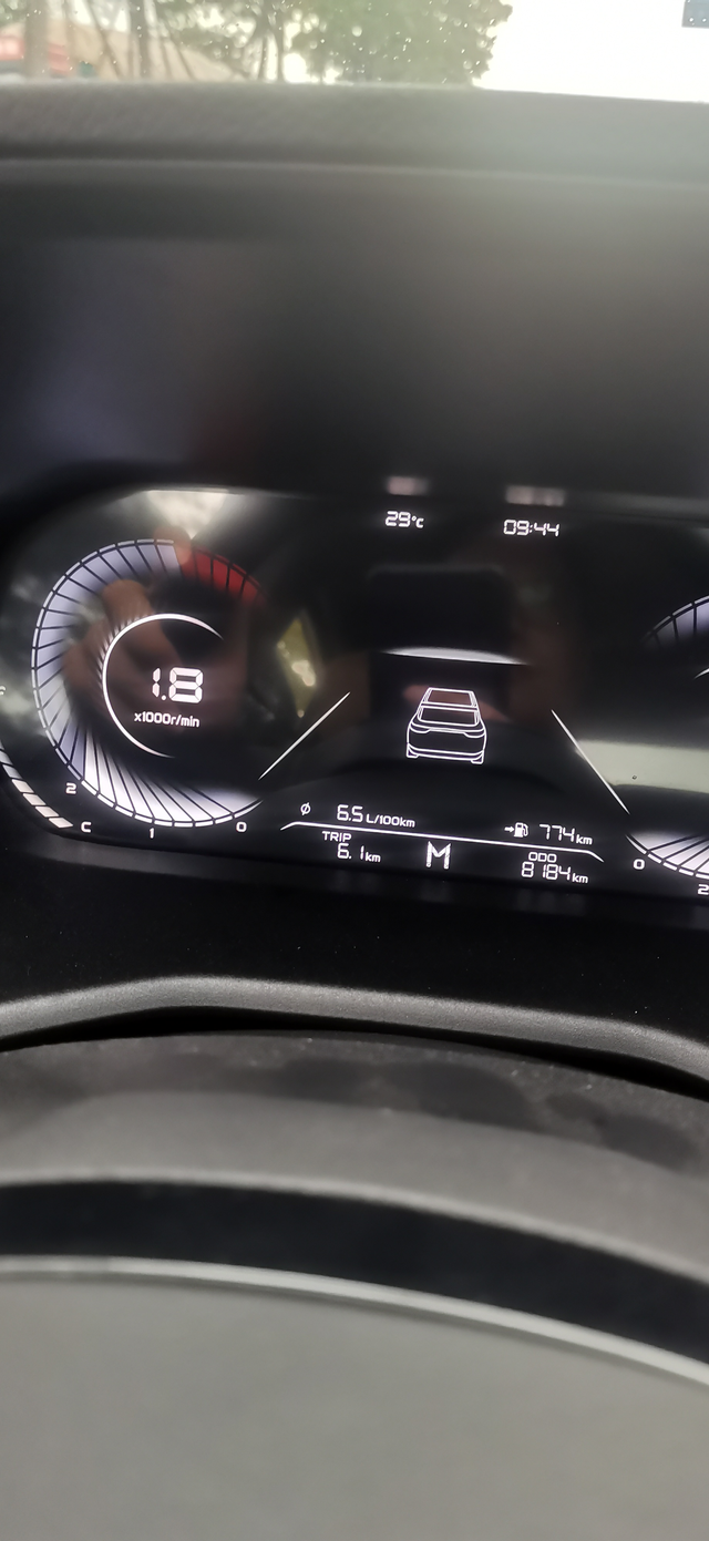 之前一直再更新油耗
一般都是将近8或者8以上，有人问我是在天津市区吗？我说在郊区