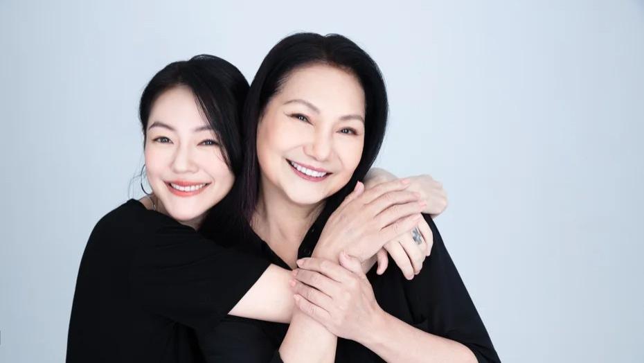 曝小S逐个打电话恳请众星悼念大S，忙到凌晨4点声音薄弱，许雅钧罕见受访