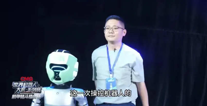 机器人格斗赛也看了，总体感觉定位不准，一顿拳打脚踢
但是目标却经常找不到给人感觉
