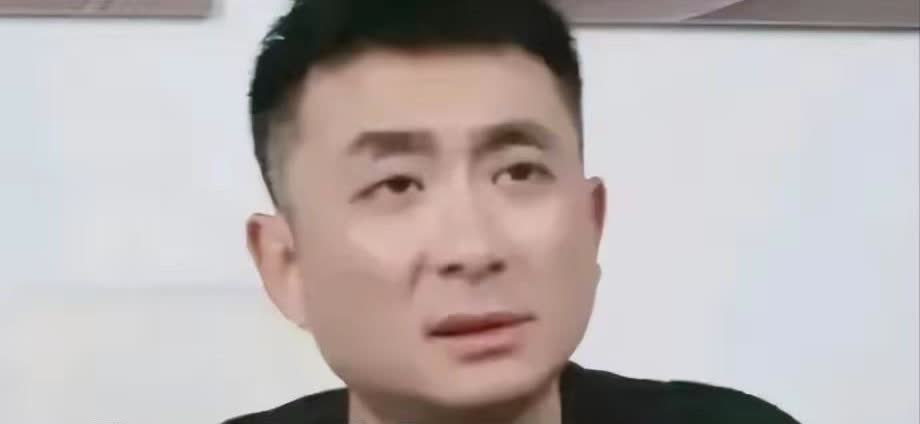 相声界师兄弟20年恩怨一夜翻篇？郭德纲大手一挥：以后他由我罩着