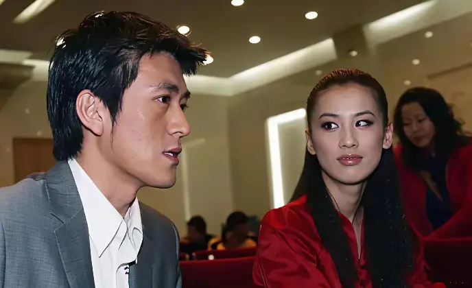 黄圣依是真的爱杨子，而不是他的事业