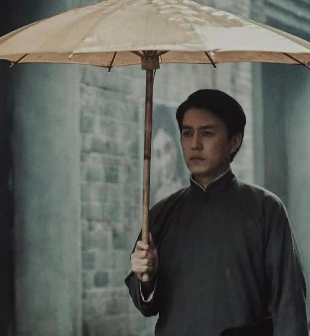 《新上海滩》又又新的版本了，这次许文强扮演者由胡歌变成了他！！
不过，就是“老干