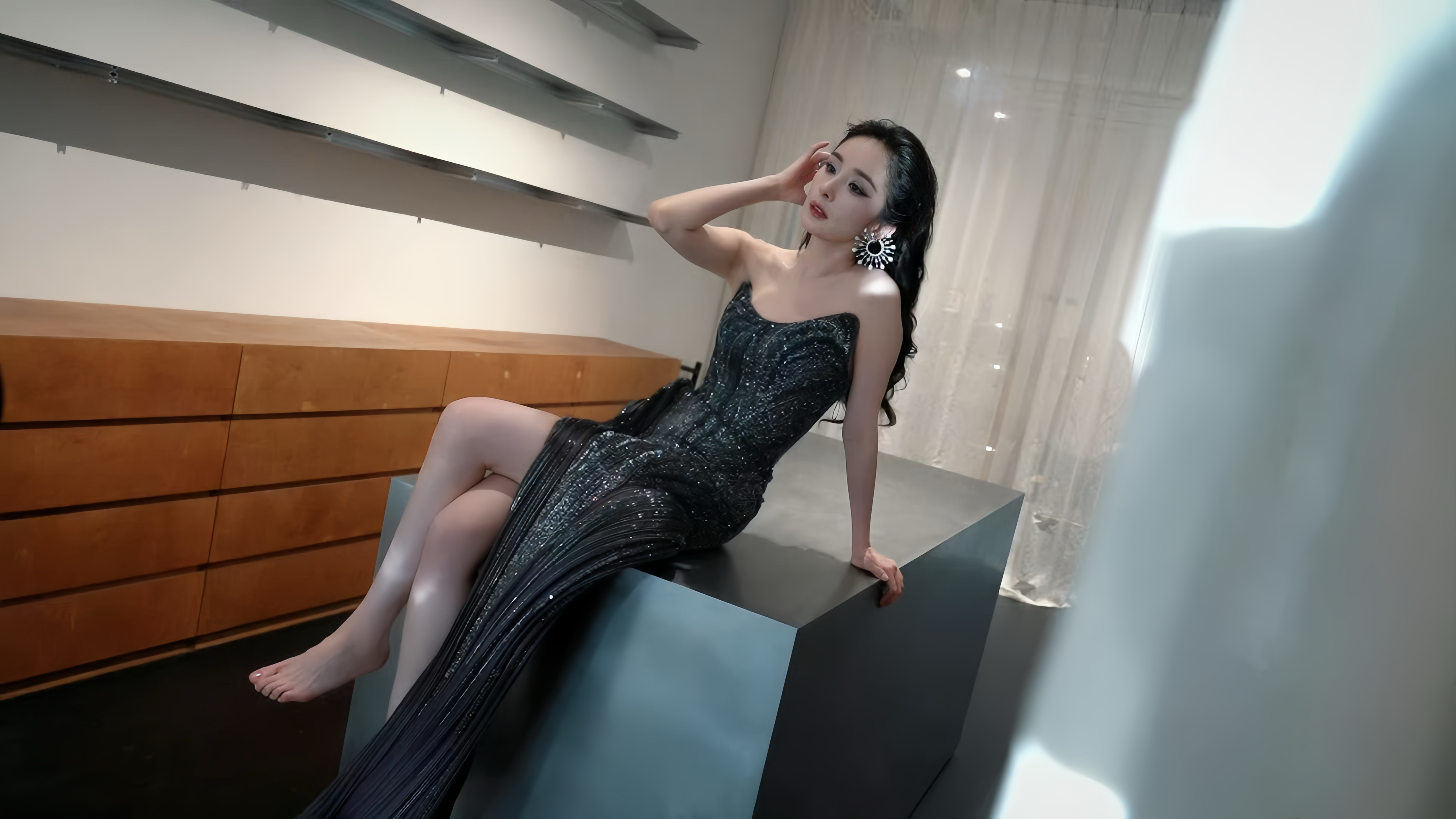 杨幂的盛世美颜+绝顶身材，真的爱死了
