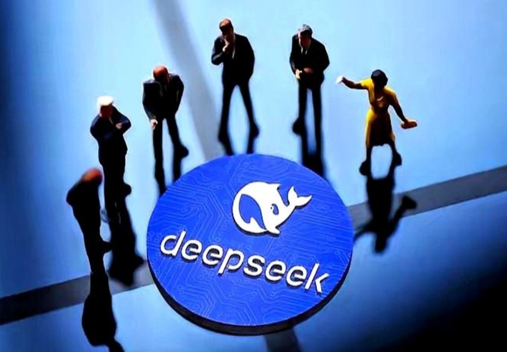 不知大家注意到没，最近，曾被捧上神坛的 deepseek 没人提了。
刚开始用的