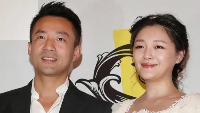曝S妈私下求汪小菲返台当“女儿靠山”，转头却向媒体泄露航班？