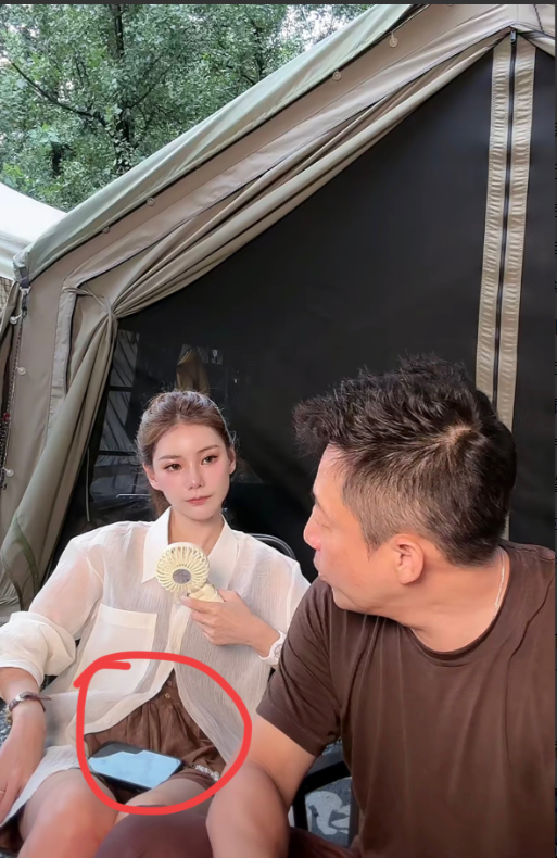 汪总这辈子都别想离开筱梅了，
原因很简单，
不是因为马筱梅太漂亮，而是因为
她处