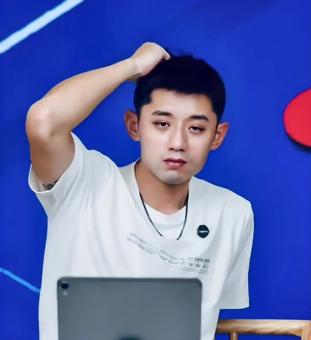 看一个人，就要看他的低谷期，

张继科这个人，实在是没办法说，

因为就