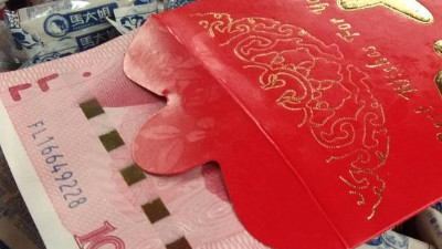 老公月入 8000，年底一查竟倒贴？钱都去哪了！