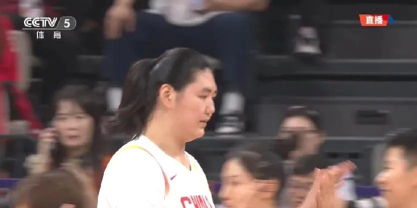 女篮亚洲杯半决赛，中日大战，中国女篮81：90无缘决赛，明夭20日16：25，中