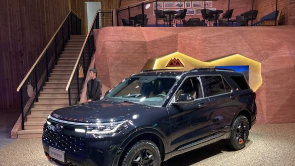 探险者和坦克500，我真心更喜欢前者