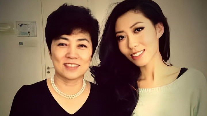 24小时被封！曲婉婷复出闹剧背后，抵制从来不是无端苛责