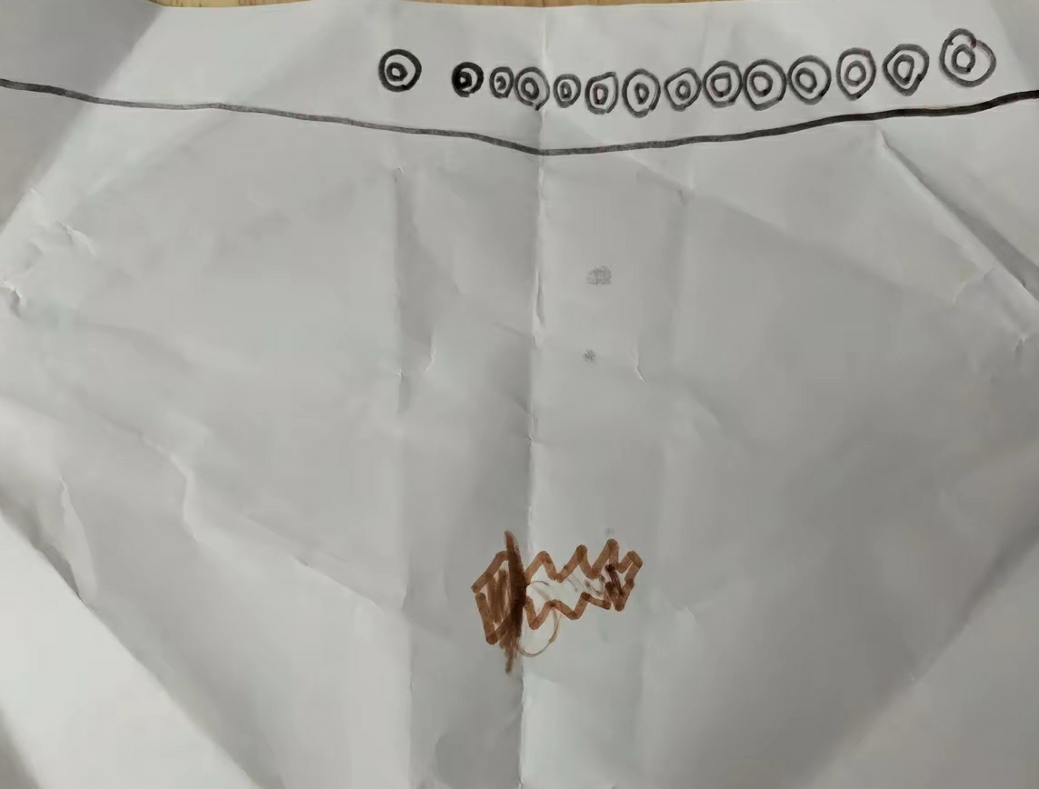 娃上的美术课，咱也不知道这是画了啥