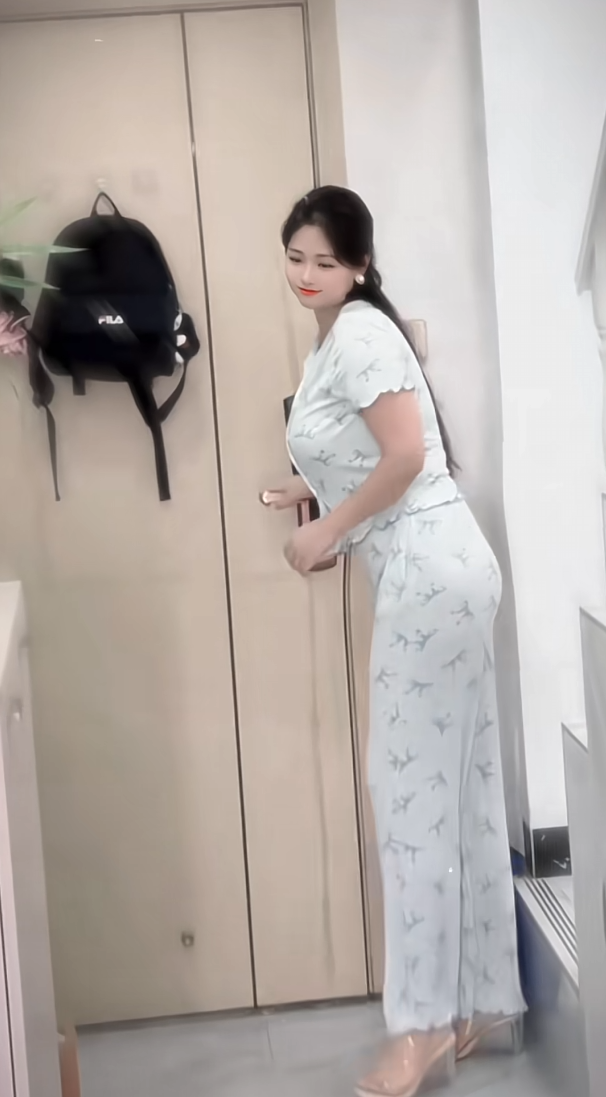 突然想起来我该去公司加班的了