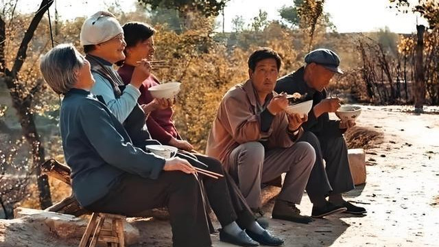 93年母亲让我春节不想回家就不回，不用找借口，听了理由我泪目