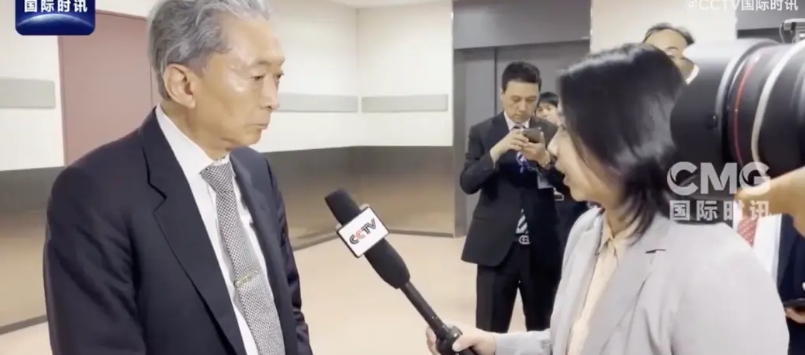 日本：真真假假
参加完大阅兵观礼的日本前首相鸠山由纪夫回到日本对媒体说：“日本侵