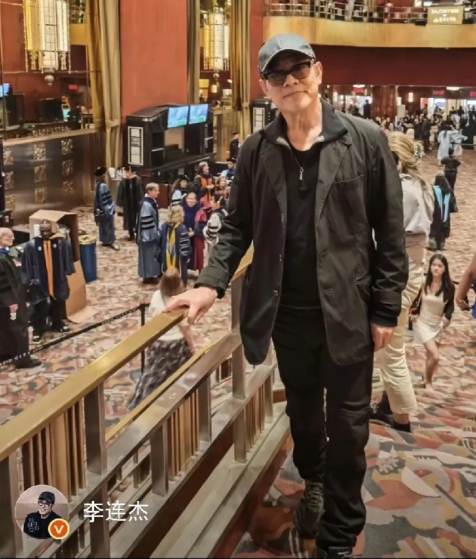 李连杰，惭愧发文！

5月26日中午，功夫巨星李连杰在社交平台发布了一条动态，不