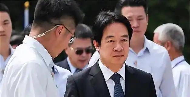 赖清德驱除大陆配偶不怕社会动荡吗？
这么说吧，赖清德团队现在最愁的就是怎么转移矛