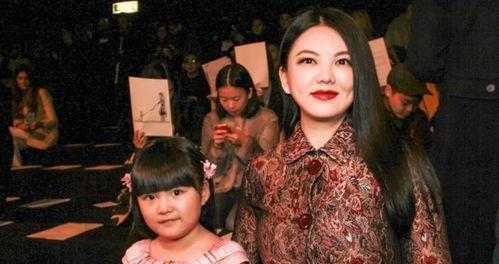 [浮云]一次，李湘说:“我家冰箱里有68万的东西，全是我女儿吃的。”王艳笑了笑，