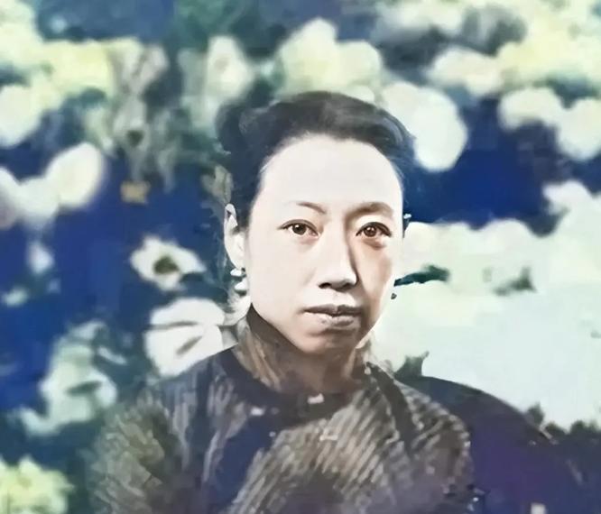 一天，一女子跟相爱之人相约吞大烟自杀，刚吞下去男人害怕给女子家人打电话，才得救，