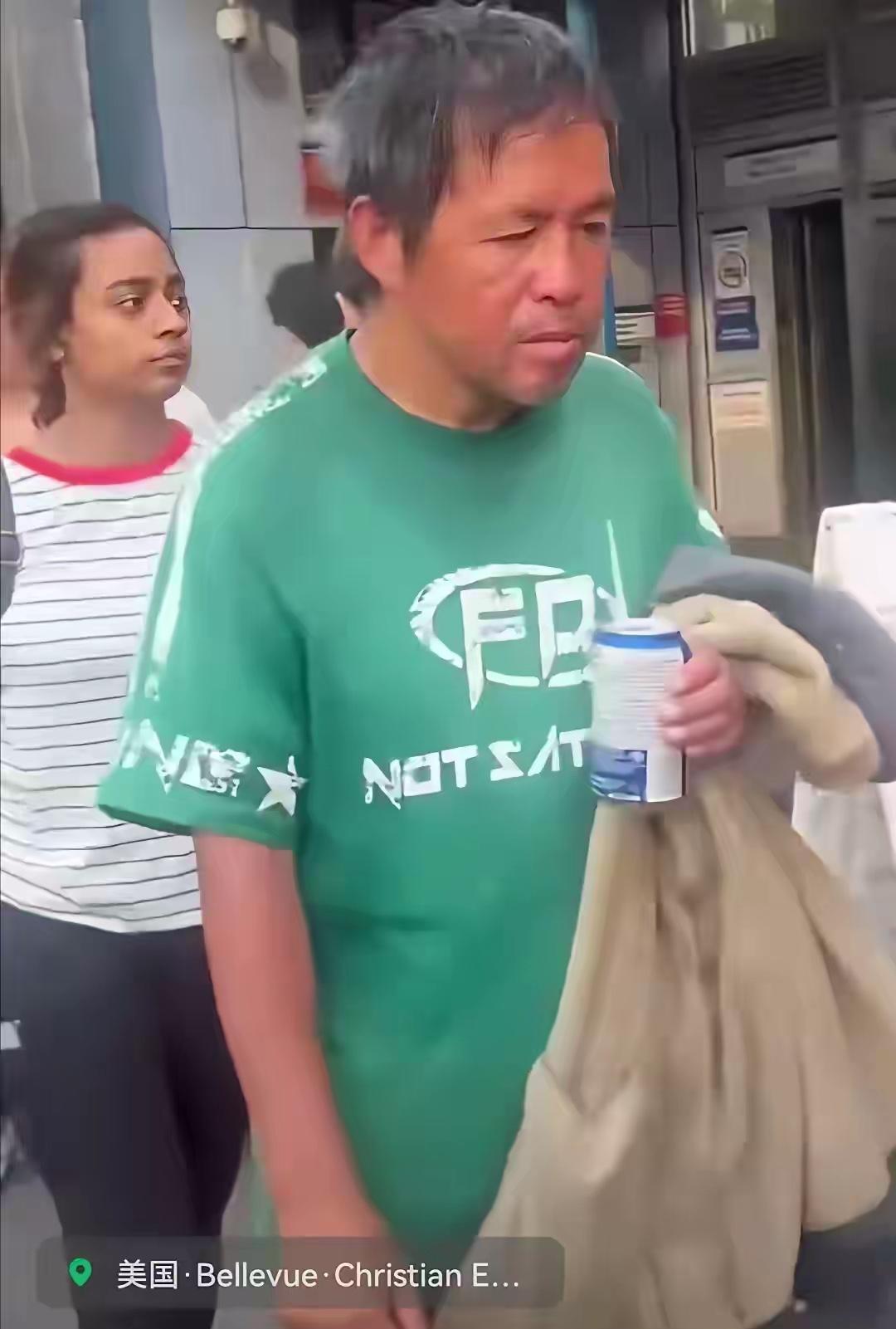“你干嘛不回中国？”孙博士平静地回答：“我没有钱买机票。”



这简短的对话，