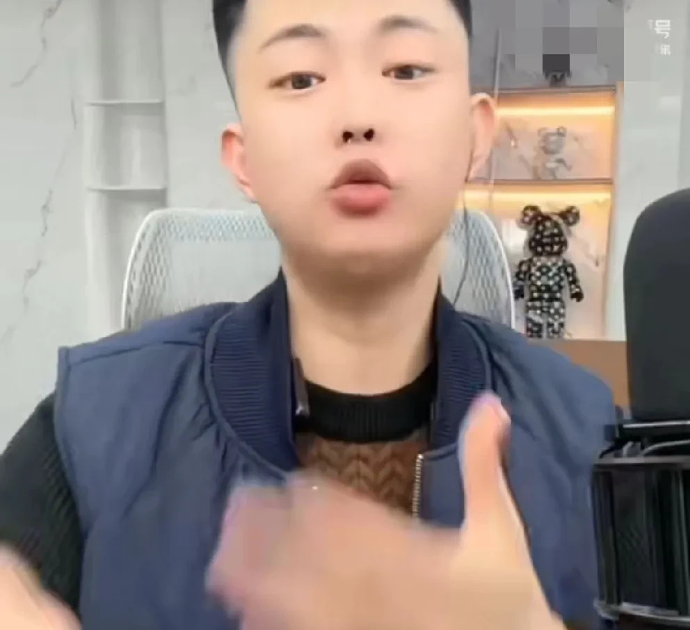 仙洋T佑为巴扎黑活动增热度











我的天哪！你们知道吗？巴扎黑竟