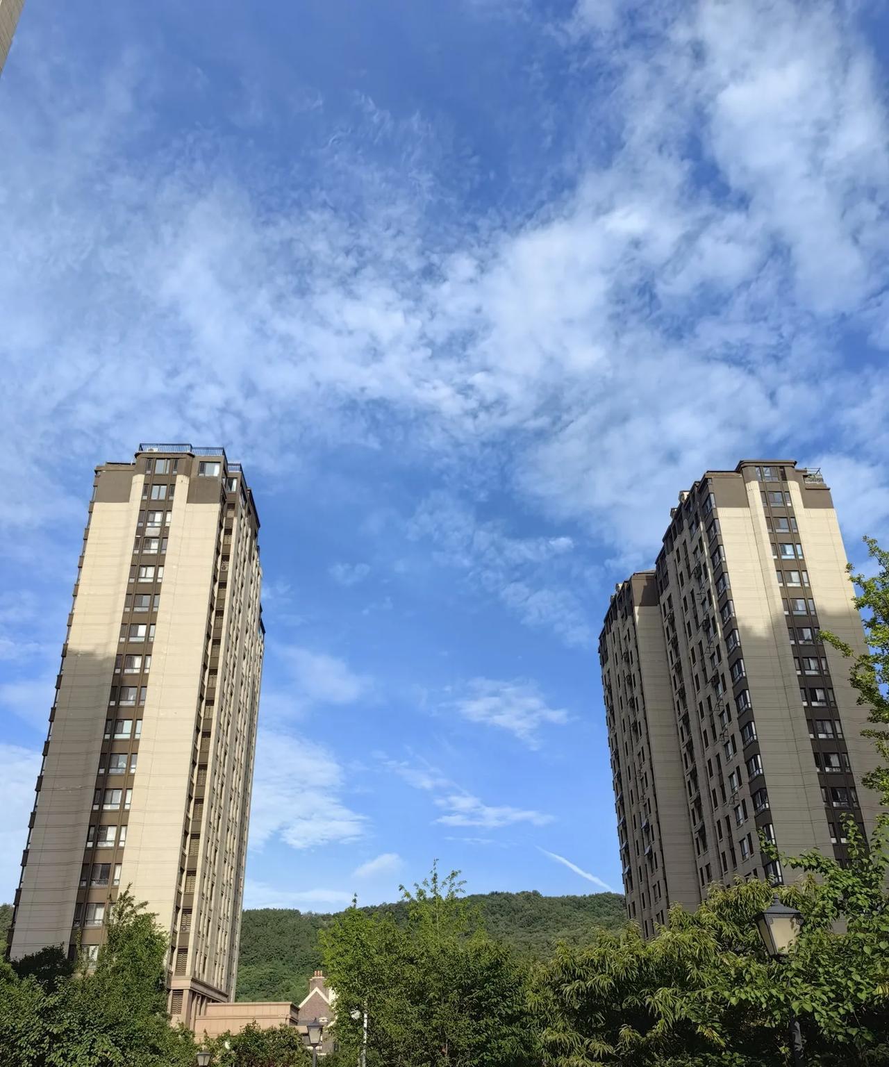 退休后的我鼠目寸光、胸无大志，没有一点高大上的兴趣，爱好只有两点：
二是买菜做饭