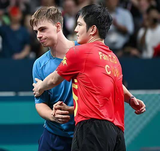 现在全网最高兴的就是莫雷加德
他肯定偷偷笑晕在厕所
他万万也没有想到，把他打