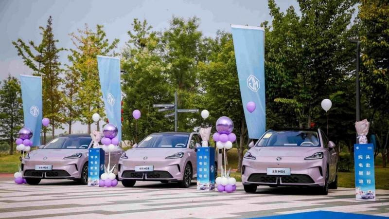 三班制保交付+超期补贴！全新MG4以“诚意服务”圈粉消费者