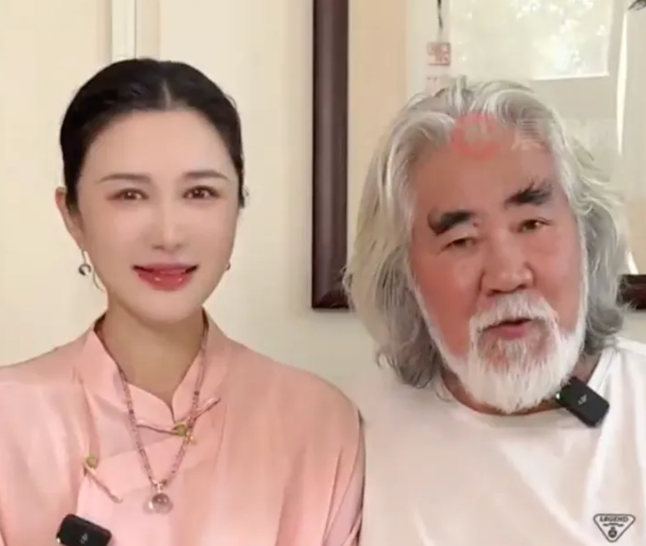 74岁张纪中发视频庆祝女儿1岁生日，遭网友玩梗“求娶”，张纪中公开怒怼：你外婆是