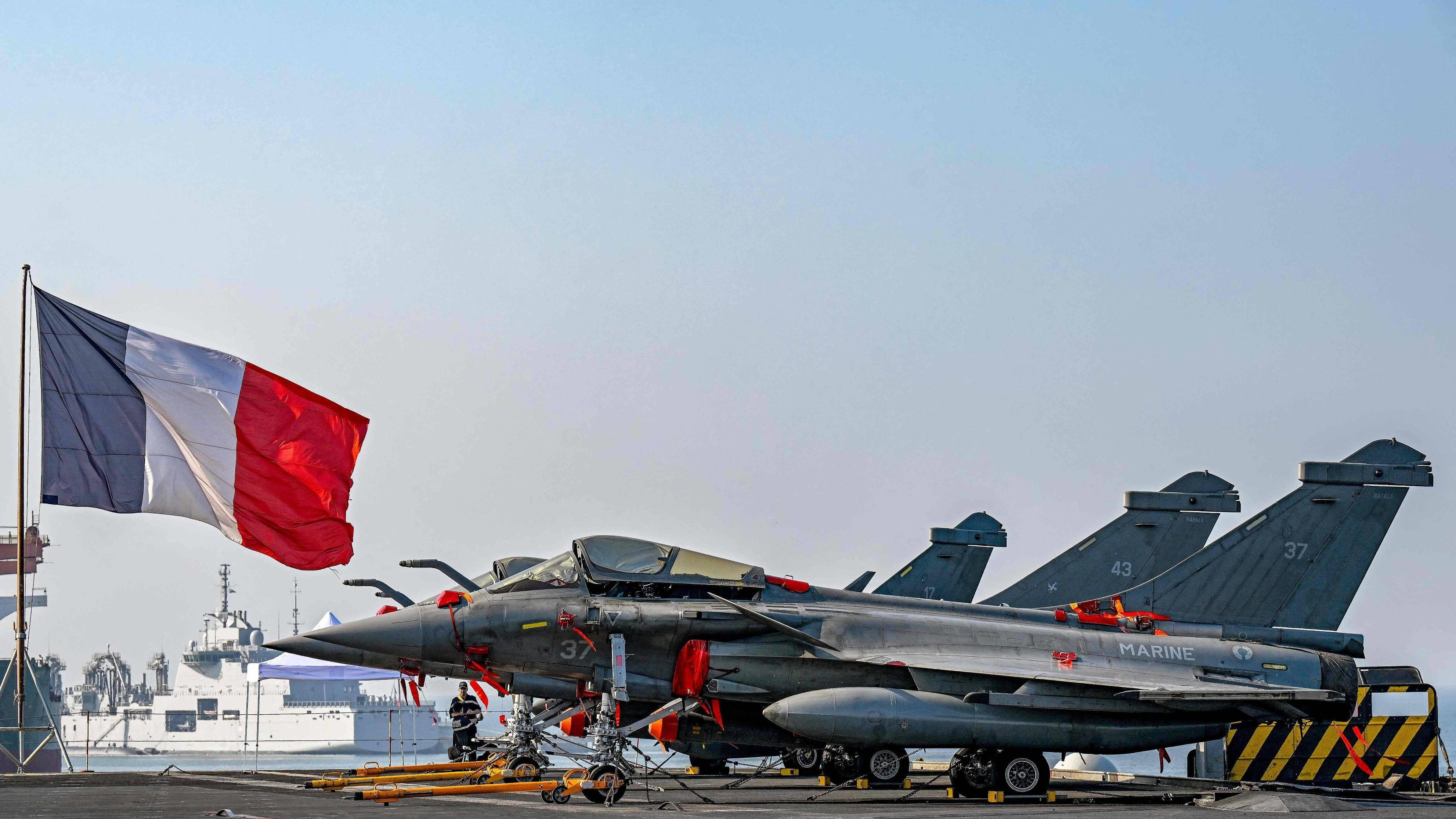 印度官宣对华重大胜利：他们故意送了五架阵风，换来了歼-10数据