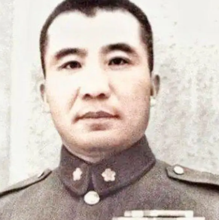 1948年王耀武被俘虏后，被送到陈毅面前。陈毅见到他后，问了这么一个问题：“你家