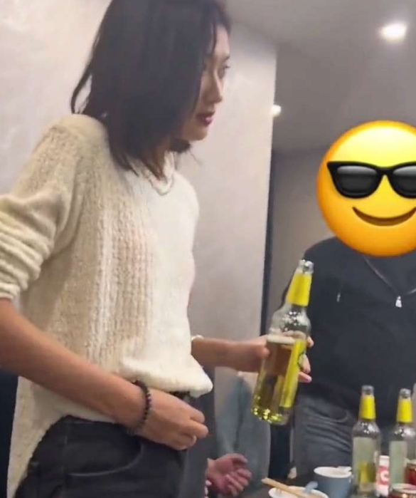 我突然不敢和她喝了....
