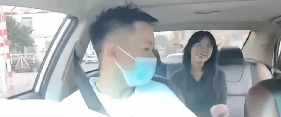 “太无语了”！

开网约车的黄先生接到一个单子，目的地是前往50公里的地方，