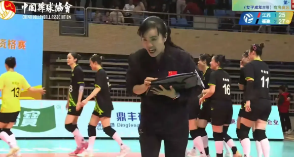 中国女排再出陈忠和。江苏女排1-3福建无伤大雅，球队还处于排超夺冠后的调整期。江